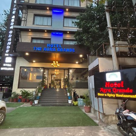 Hotel Agra Grande By Goyal Hoteliers Exteriör bild