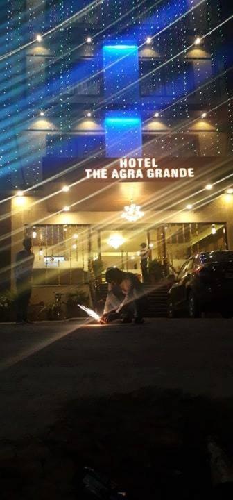 Hotel Agra Grande By Goyal Hoteliers Exteriör bild
