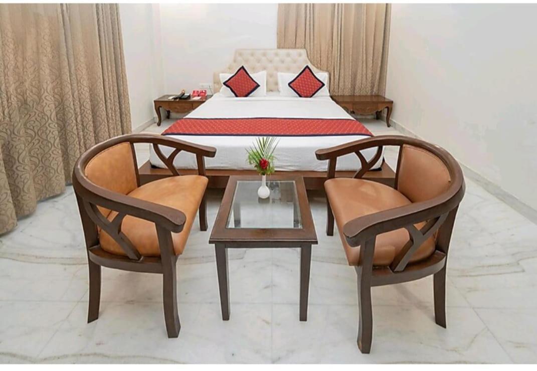 Hotel Agra Grande By Goyal Hoteliers Exteriör bild