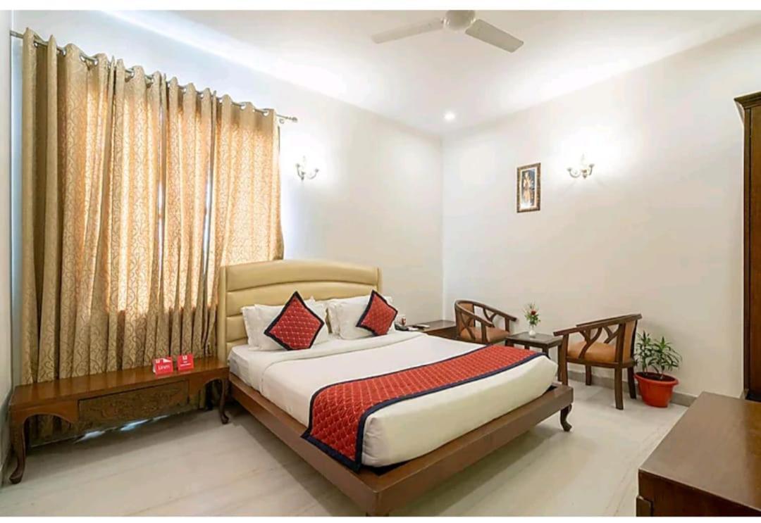 Hotel Agra Grande By Goyal Hoteliers Exteriör bild