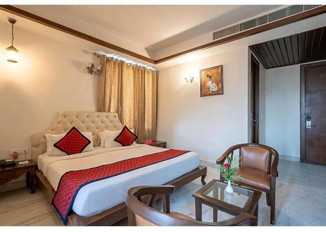 Hotel Agra Grande By Goyal Hoteliers Exteriör bild